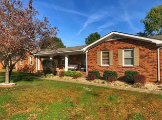 926 Owen Dr, Hopkinsville, KY 42240