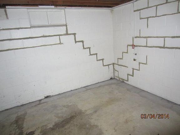 2nd image of 12 Center Dr