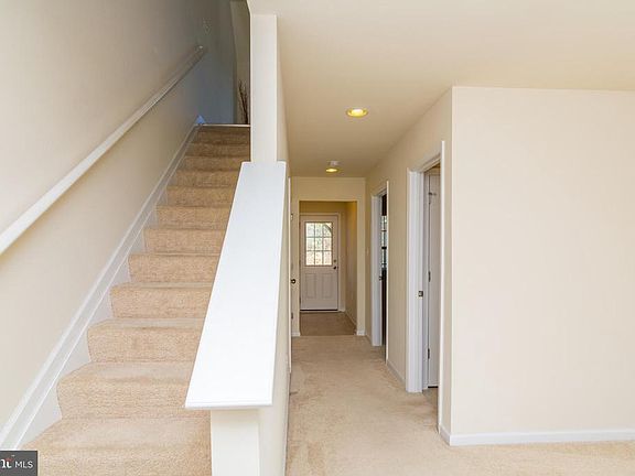 3rd image of 20914 Brunswick Ln