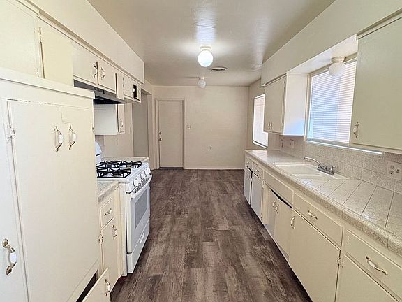 5th image of 226 N Stine Rd #220