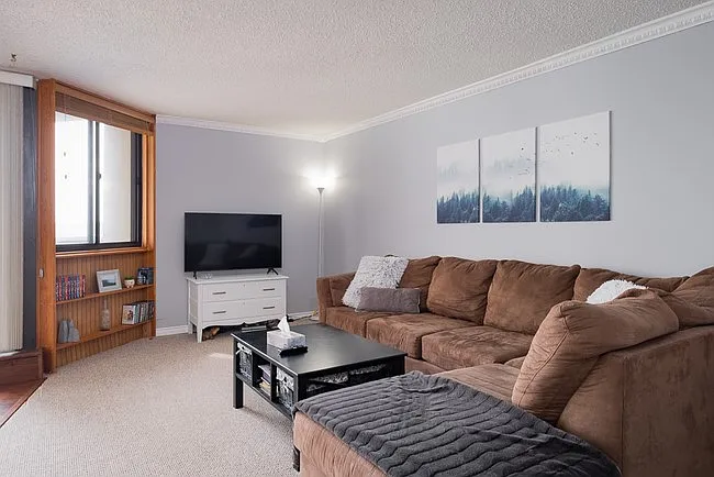 363 Colborne Street London — Photo 4