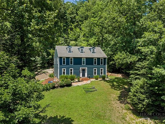2nd image of 3132 Stoney Brook Drive