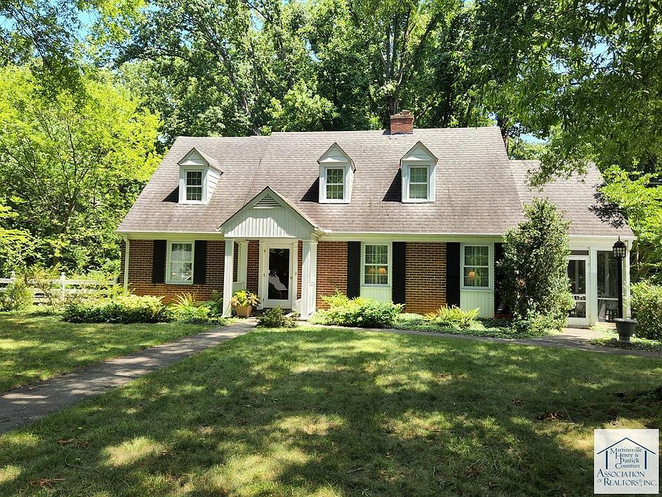 1st image of 1004 Oakwood Ct