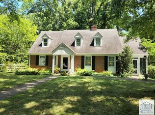 1004 Oakwood Ct, Martinsville, VA 24112