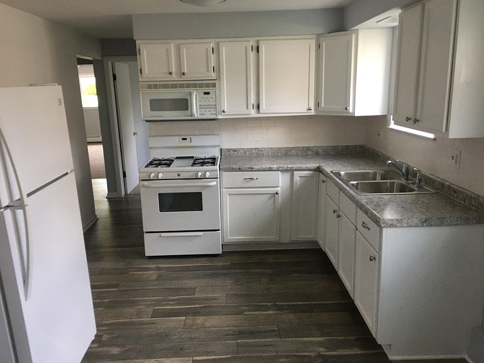 1st image of 2529 N 79th Ave #G