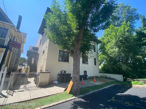 2nd image of 20 Egmont Pl
