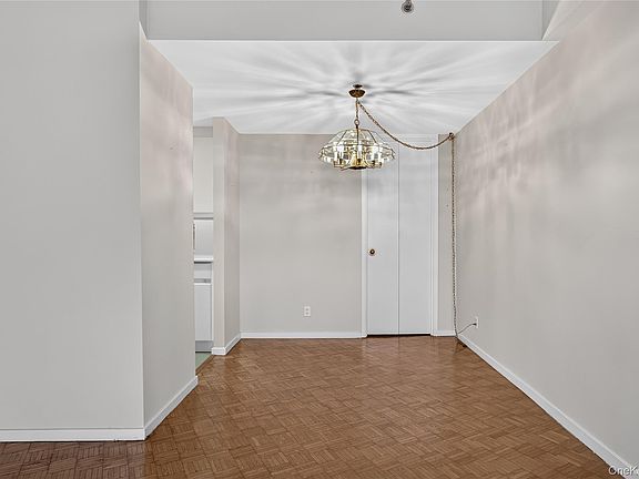 5th image of 111 Cherry Vallley Avenue #408W