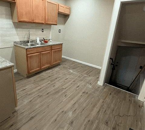 3rd image of 216 Pilgrim St