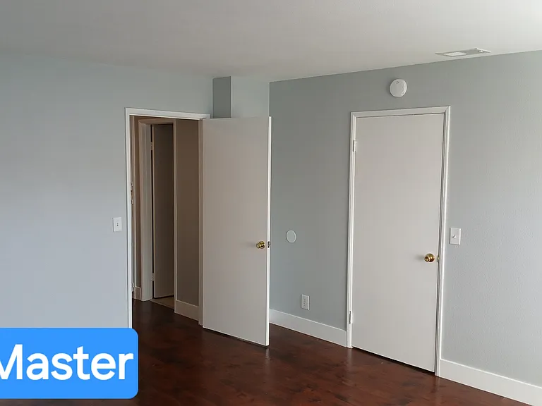 1003 W 9th St #20 — Photo 20