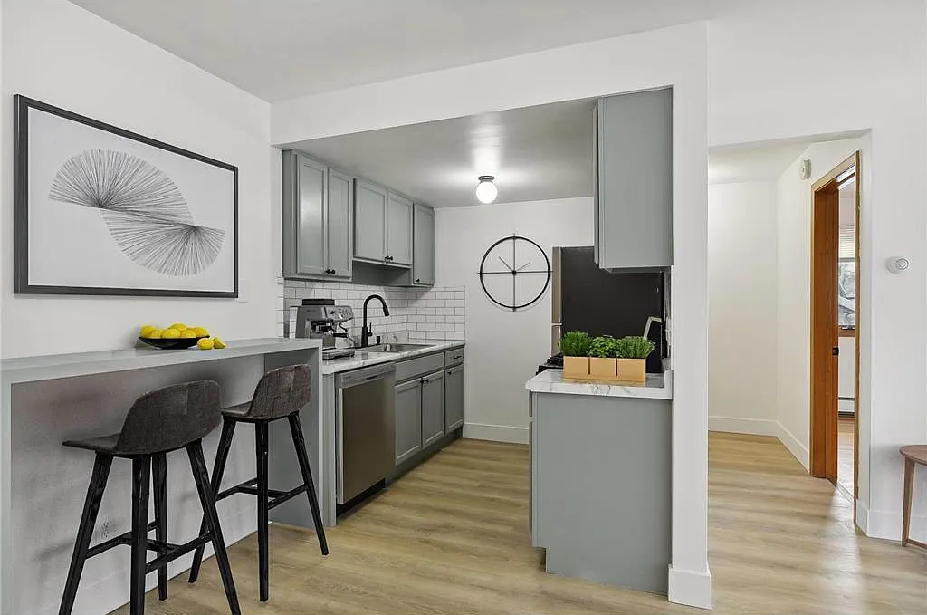 1 bed, 1.0 bath, 641 sqft, $1,250 — Photo 3