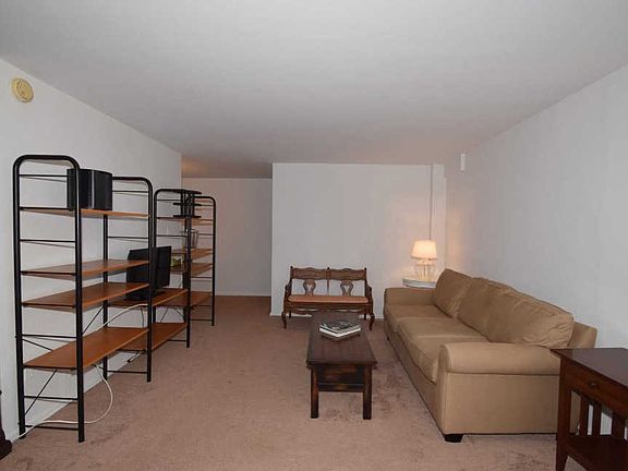 4th image of 45 Hill Park Ave APT 2M