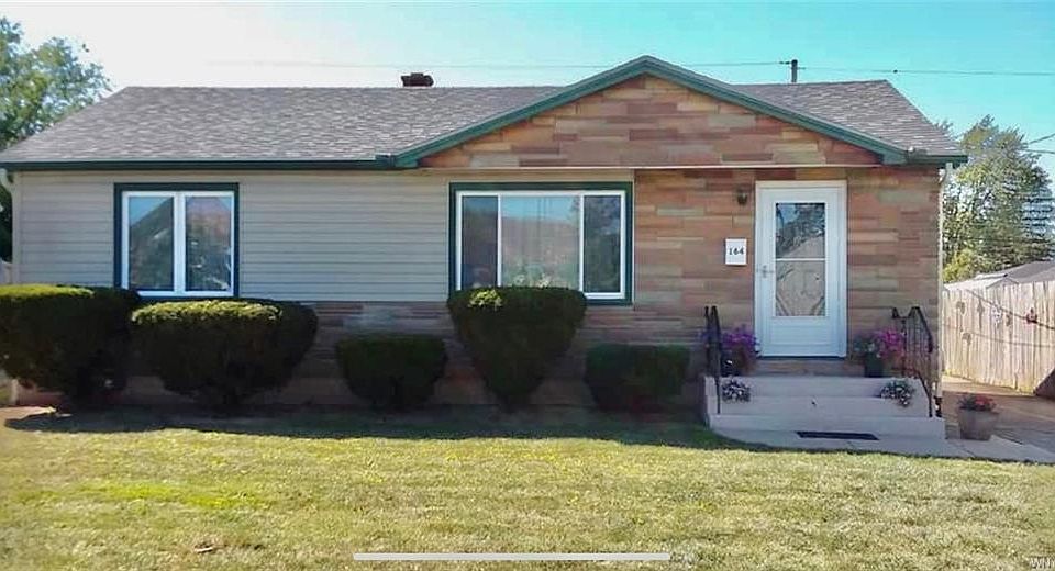 1st image of 164 Emerson Dr