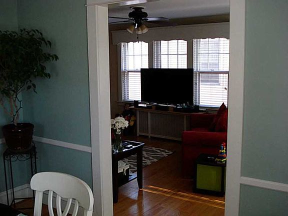 5th image of 430 Roger Williams Ave