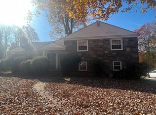 2740 Stony Creek Rd, Broomall, PA 19008