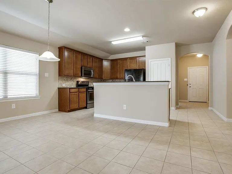 1120 Villa Paloma Blvd — Photo 14