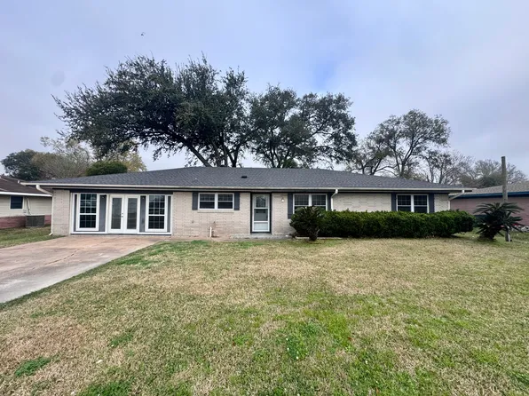 345 Rachal Ave, Bridge City, TX 77611