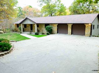 18357 Gary Rdg, Durango, IA 52039