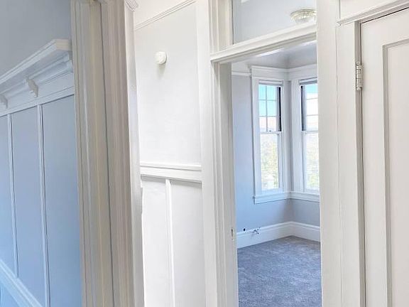 2nd image of 949 Columbus Ave #3