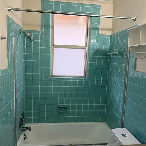 639 E Amelia St — Photo 2