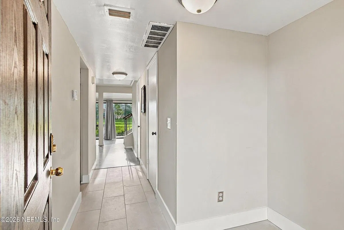 2 bed, 3.0 bath, 1389 sqft, $1,450 — Photo 4