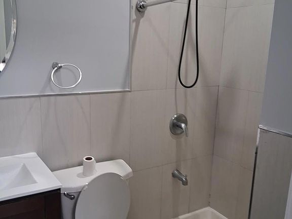 3rd image of 21483 Jamaica Ave #2R