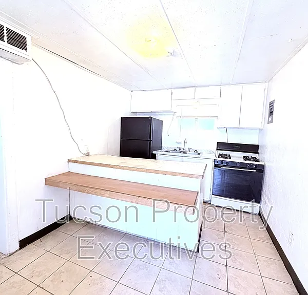 1435 E Benson Hwy #7 — Photo 2