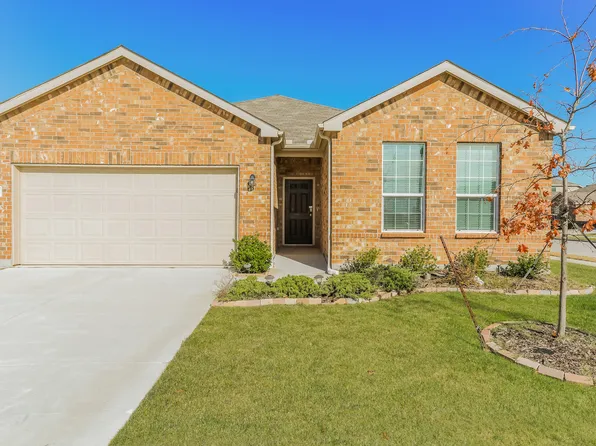 1833 Vernon Dr, Aubrey, TX 76227