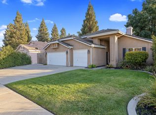 1425 E Sunnyside Ave, Visalia, CA 93292