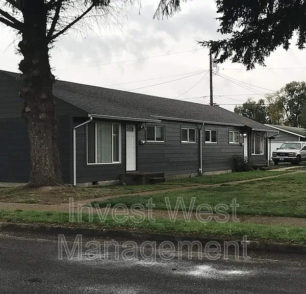 224 Cypress St — Photo 10