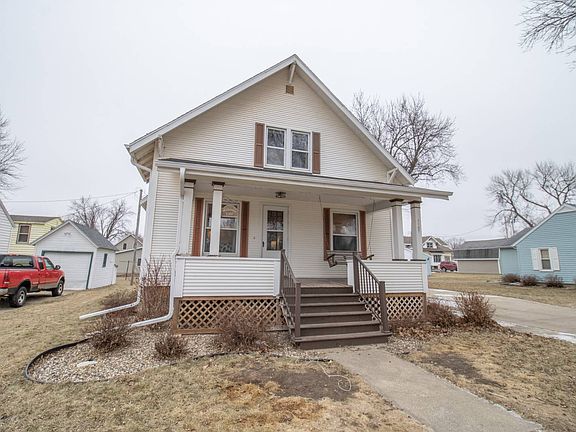 3rd image of 1107 4th St