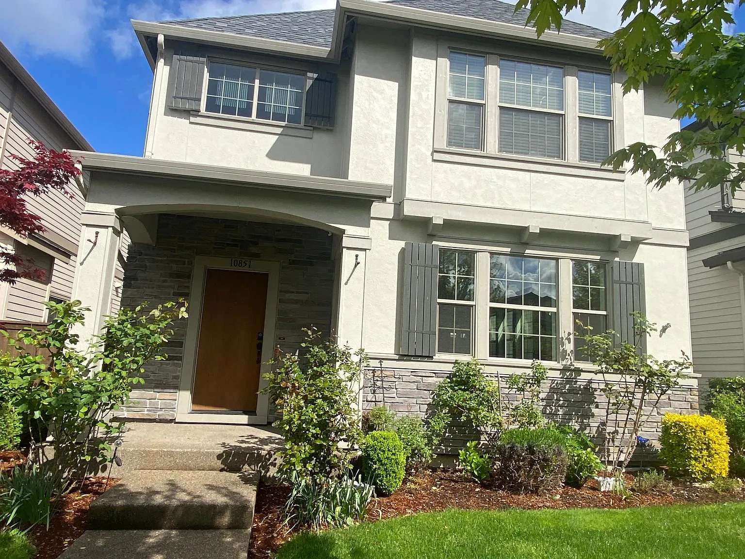 4 bed, 2.5 bath, 2050 sqft, $3,250 — Photo 1
