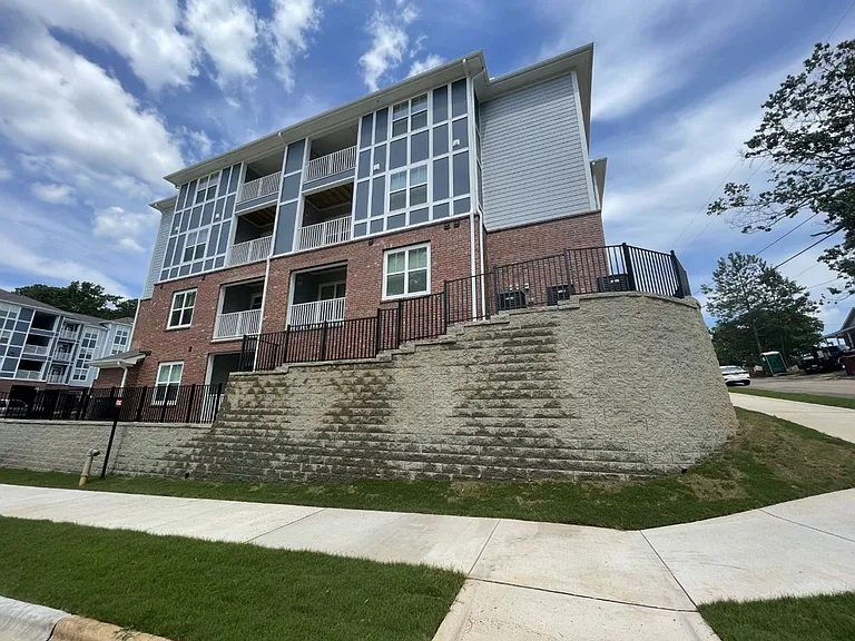 1, 2 and 3 Bedroom Apartments with Utilities near NCSU! — Photo 4