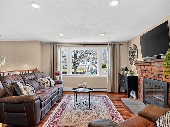 5th image of 3 Elizabeth Ave