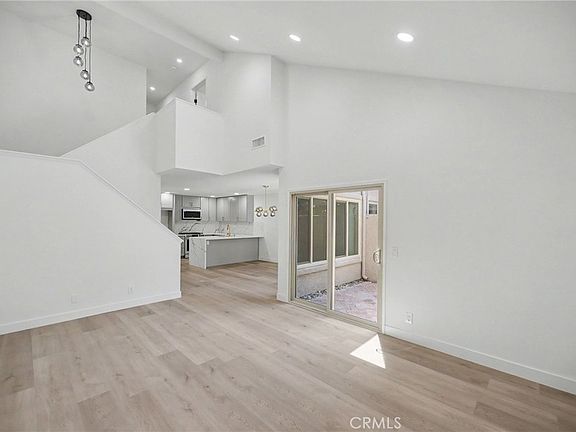 3rd image of 873 Via Colinas