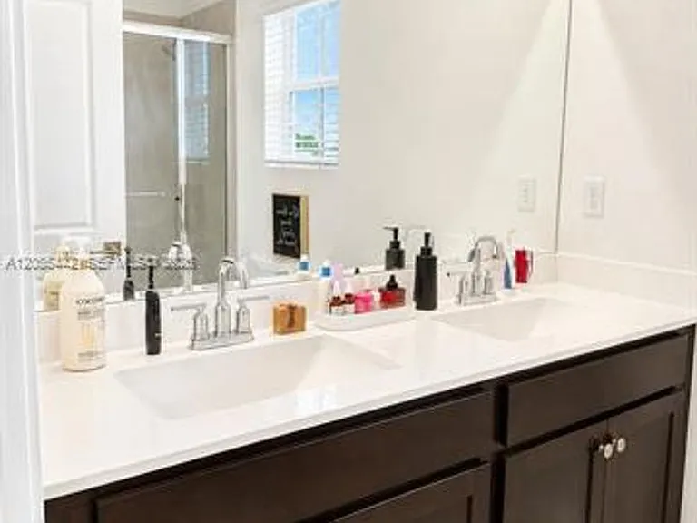 1680 SE 8th Ave #Townhouse 1680 — Photo 8
