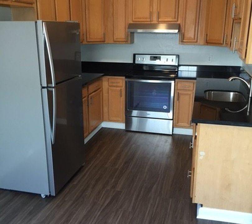 1st image of 1418 Gordon St APT 3