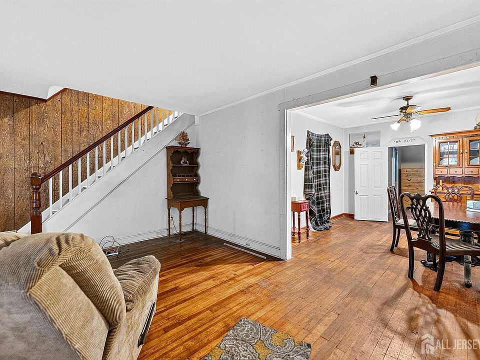 1st image of 66 Charles St