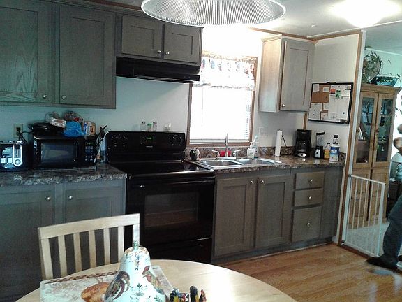 2nd image of 3323 NE 14th St #A1