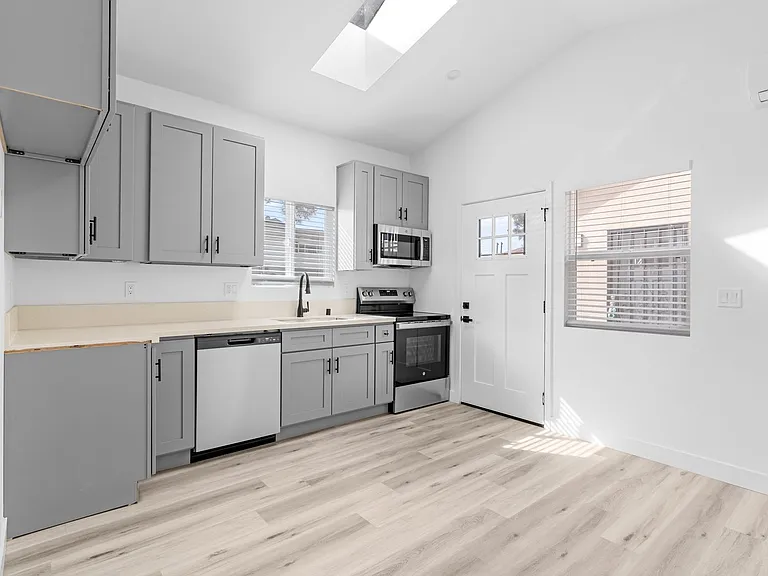 12602 Kensington Lane — Photo 4
