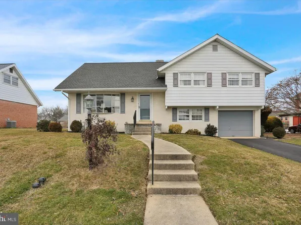 1309 Dogwood Dr, Reading, PA 19609