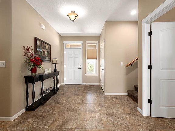 2nd image of 1476 Jade Ave