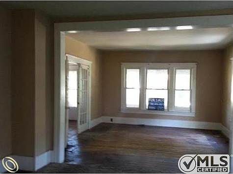 7142568133 Living Room.JPG