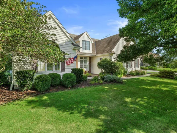 11012 North Whilton ROAD, Mequon, WI 53097