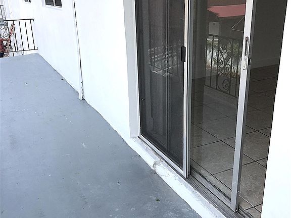 5th image of 575 NE 143rd St APT 204