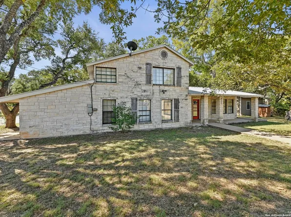 1005 4th, Blanco, TX 78606