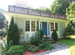27 Montrose Station Rd, Montrose, NY 10548