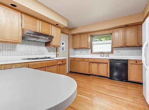 5th image of 6260 W 128th Pl