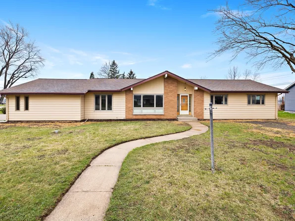 10817 Bonnie Brae Rd, Huntley, IL 60142