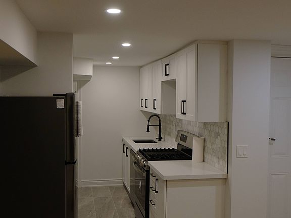 2nd image of 118 Sackville St