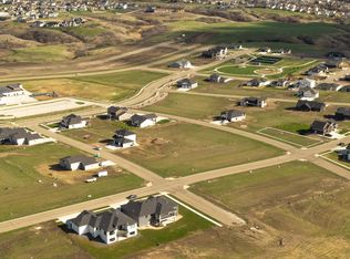4407 Elk Ridge Dr, Bismarck, ND 58503